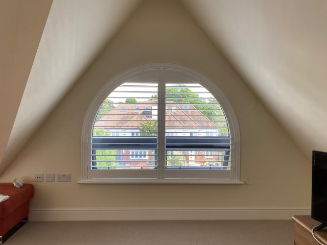 Crown Shutters (480)