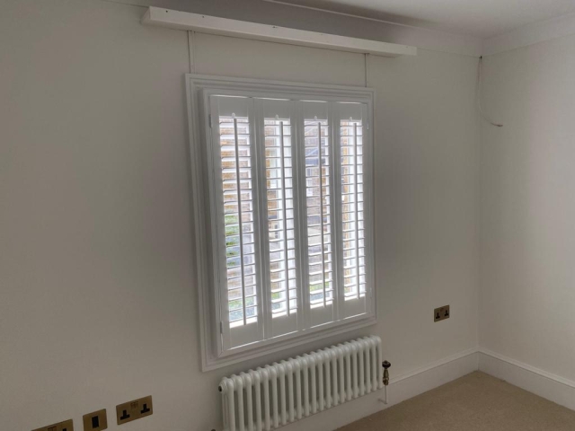 Crown Shutters (506)