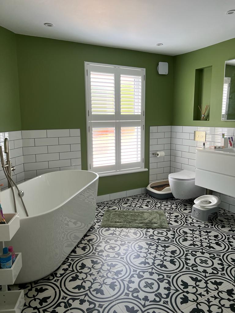 Crown Shutters (507)